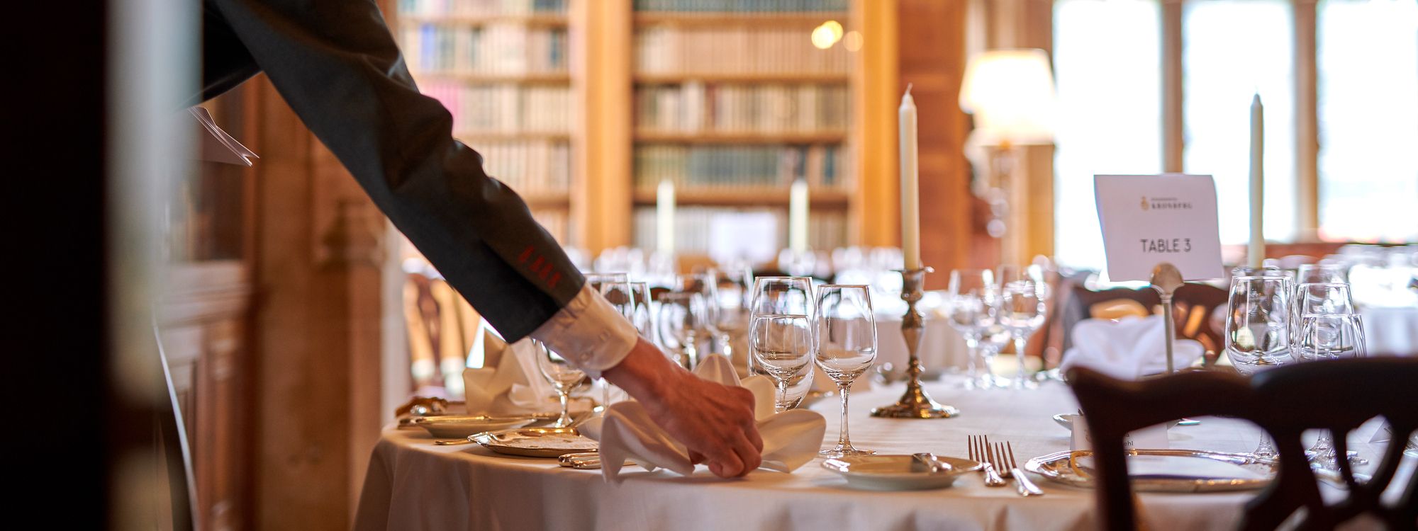 7 SHK_Service_Bibliothek.jpg