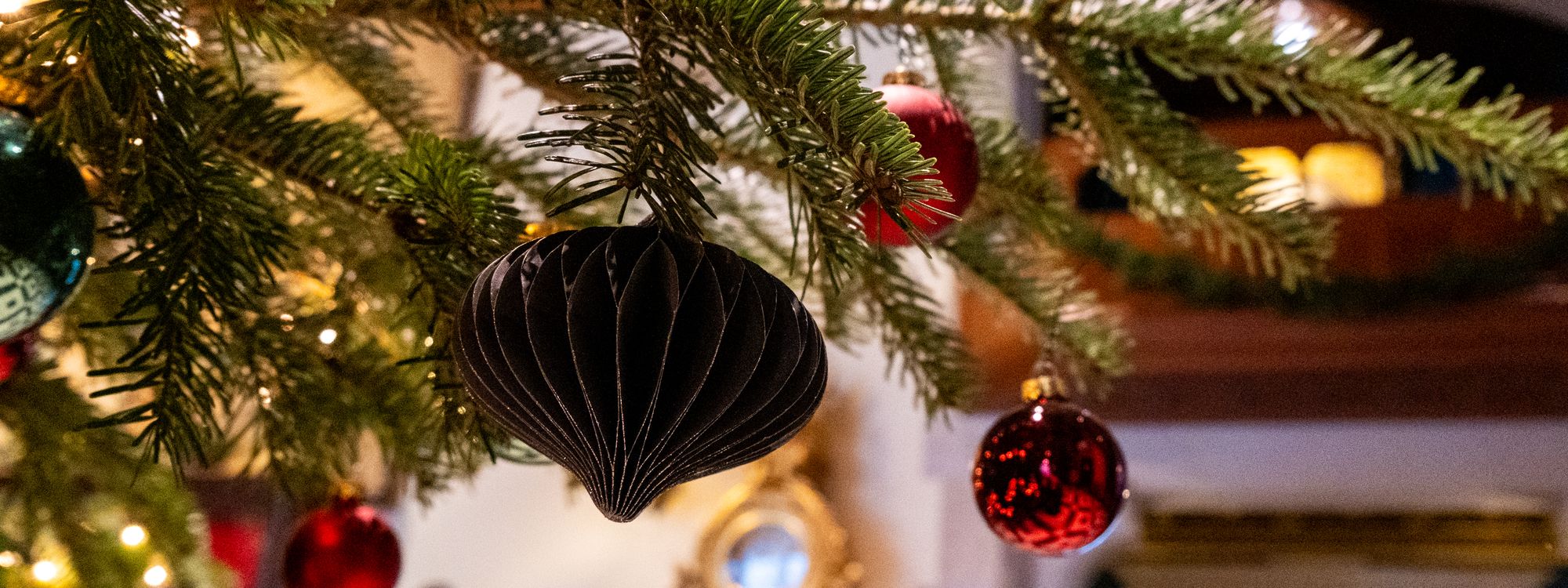 SHK_weihnachtsbaum_lobby_2311_01.jpg